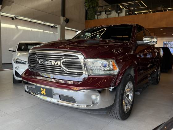 RAM CLASSIC 5.7 V8 GASOLINA LARAMIE CD 4X4 AUTOMÁTICO